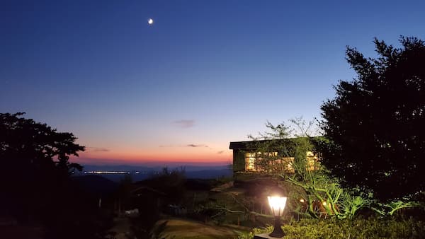 霧島温泉 霧島 旅行人山荘(鹿児島県)九州の星が見える宿25選!コテージ・グランピング・温泉がある宿も紹介