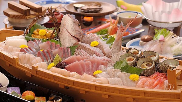 浪花屋 夕凪亭（柏崎市）新潟の食べきれない料理がすごい民宿12選!舟盛りや海鮮が出る温泉も!