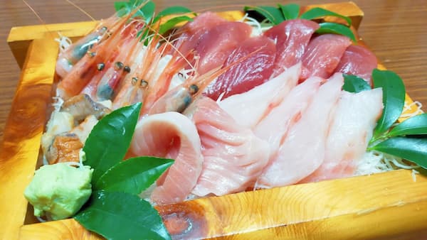 旅荘みなと（佐渡島）新潟の食べきれない料理がすごい民宿12選!舟盛りや海鮮が出る温泉も!