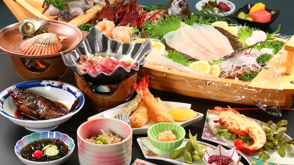 民宿旅館 丸万　三重県相差で食べきれない料理がすごい民宿15選!料理が豪華すぎる人気の宿