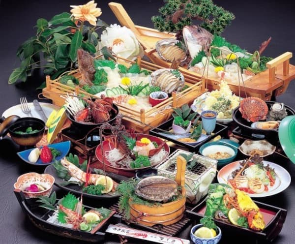 別館すずき　三重県相差で食べきれない料理がすごい民宿15選!料理が豪華すぎる人気の宿