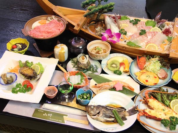 民宿旅館 山川　三重県相差で食べきれない料理がすごい民宿15選!料理が豪華すぎる人気の宿