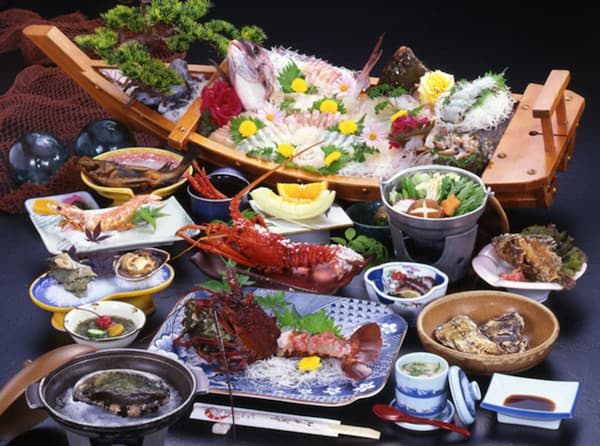 天然温泉と漁師の宿 浜栄　三重県相差で食べきれない料理がすごい民宿15選!料理が豪華すぎる人気の宿