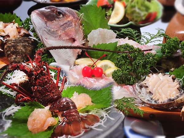 南鳥羽・相差 食彩の湯宿 冨久家　三重県相差で食べきれない料理がすごい民宿15選!料理が豪華すぎる人気の宿