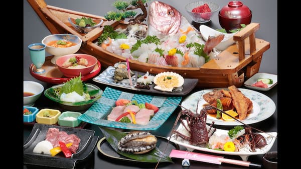 あったか民宿 さわ栄　三重県相差で食べきれない料理がすごい民宿15選!料理が豪華すぎる人気の宿
