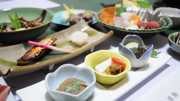 天然温泉うら湯 旅館浦島<広島県>(尾道市)広島の料理がすごい民宿10選!食べきれないほどの料理が評判の旅館も
