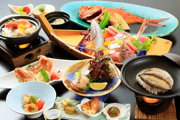 海鮮問屋の宿 くろしお(千葉)関東の食べきれない料理がすごい民宿19選!ホテルや温泉旅館も紹介