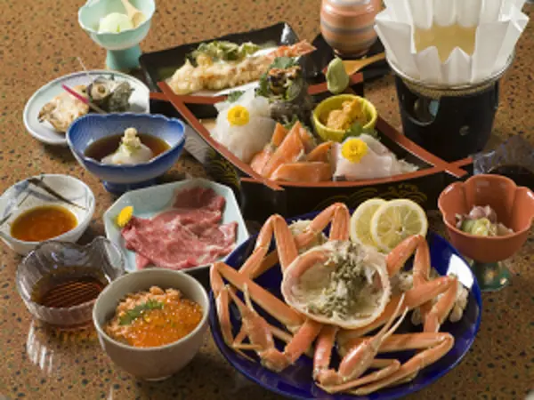 荒磯料理 民宿 冨士（坂井市三国町）福井の食べきれない料理がすごい民宿18選!舟盛りが美味しいと人気の宿